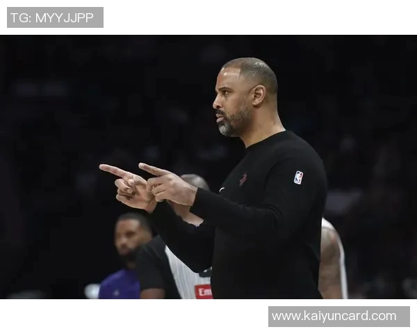 乌度卡强调年轻球员需与队友保持一致水平不会因年龄小而放宽要求